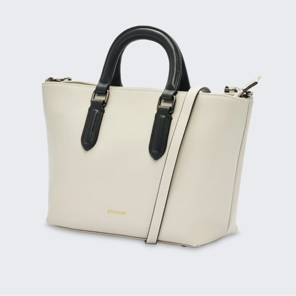 NWT Bolvaint “The Veronique Tote”, made from the finest leather.